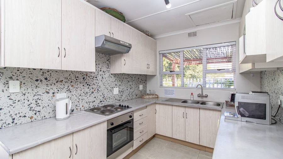 1 Bedroom Property for Sale in Sandbaai Western Cape